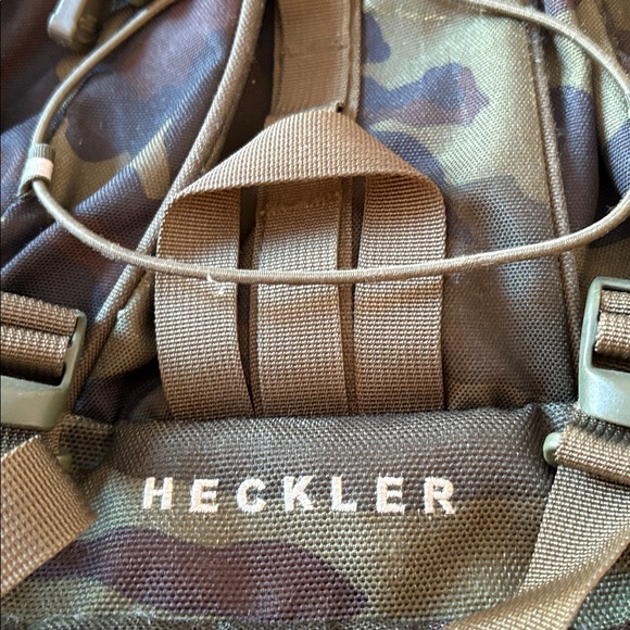 The NORTH FACE Heckler camo patterned backpack - Picture 10 of 13